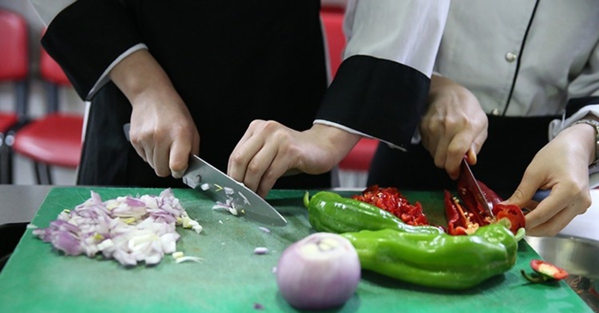 Yemek yapmak gençleştiriyor!