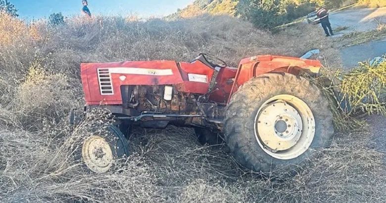 Devrilen traktörün altında kalarak hayatını kaybetti
