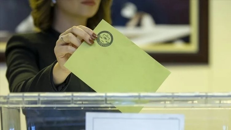 Telefonla oy verme kabinine girilir mi 2024? Seçimlerde oy pusulası fotoğrafı paylaşmanın cezası nedir?