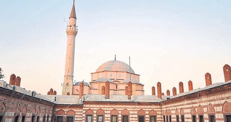 Hakkında ayetler inen Sahabe Ümmü Mektum