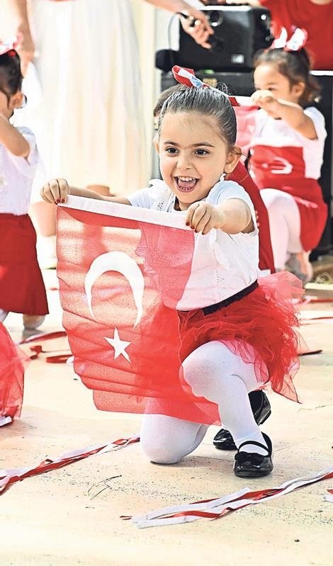 23 Nisan coşkusu yurdu sardı