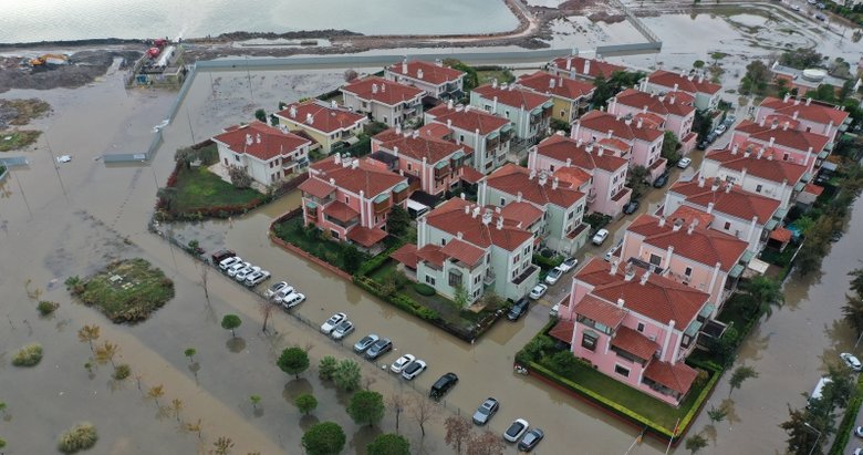 İzmir 4 günde aralık ayı ortalamasının üzerinde yağış aldı