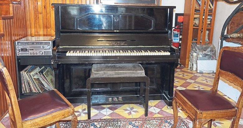 Kral Alfonso’nun piyanosu Balıkesir’in gözdesi oldu