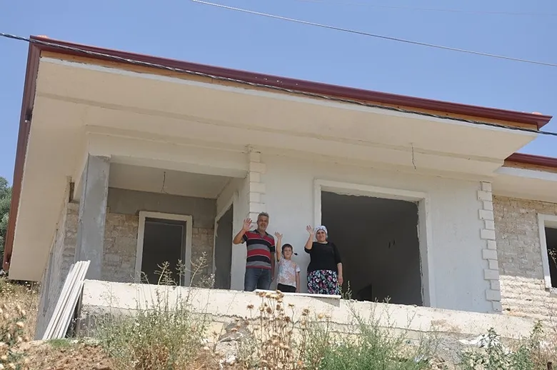 izmirde-bir-yilda-tamamlandi-7-yasindaki-muzafferden-bakan-kuruma-anlamli-cagri-1783001280282.jpeg