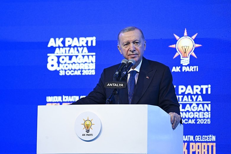 Başkan Erdoğan: Özel oturduğu koltuğun hakkını veremiyor