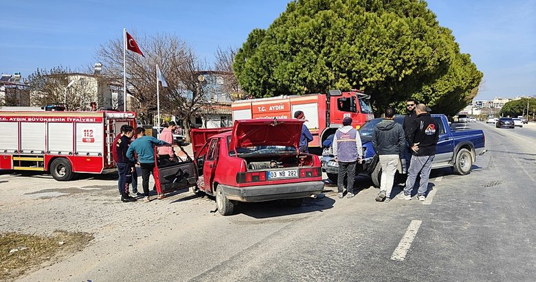 Kuşadası’nda feci kaza: Kafa kafaya çarpıştılar