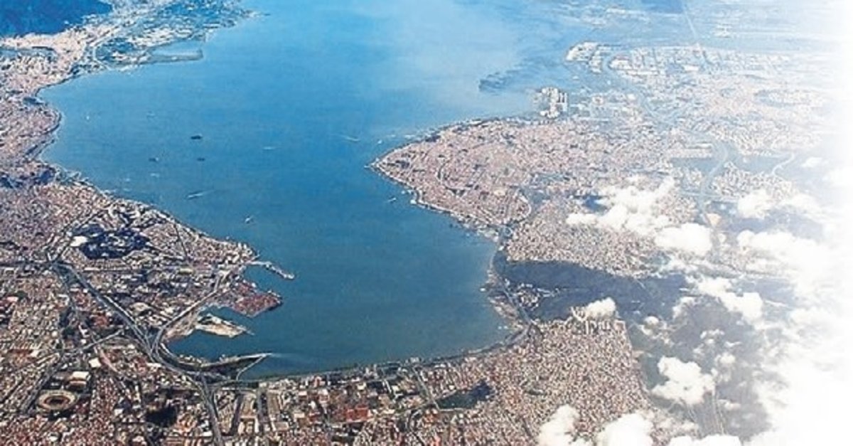 İzmir Körfezi’nde kirlilik alarmı
