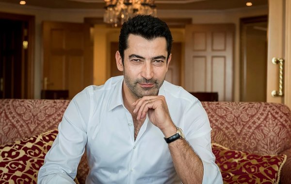 bir-ogretmenin-gururu-kenan-imirzalioglu-1763920043297.jpeg