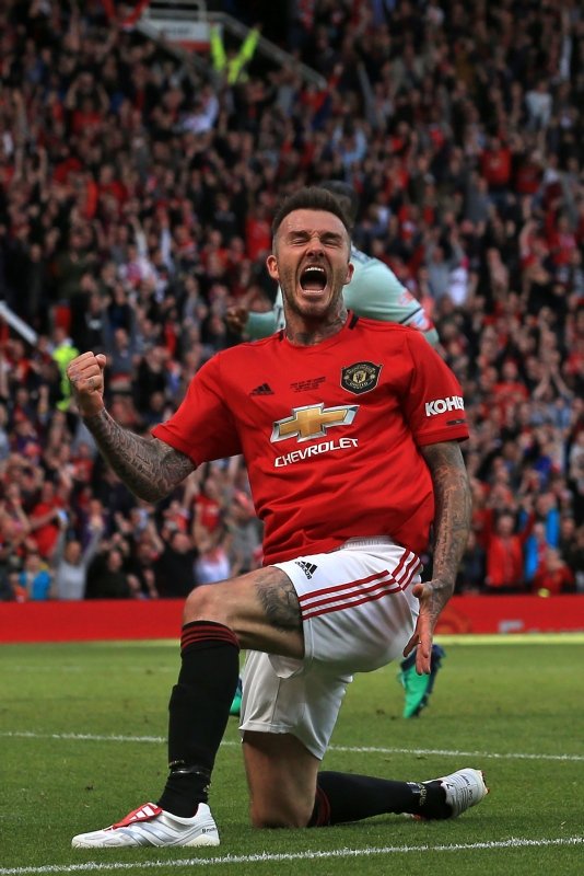 David Beckham yeniden sahalarda! David Beckham ve Victoria Beckham�ın