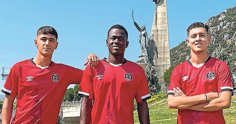 Manisa’dan anlamlı forma