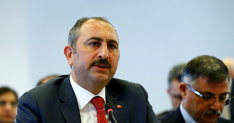 Adalet Bakanı Abdulhamit Gül’den İzmir’de Alevilere yönelik provokasyon hakkında açıklama