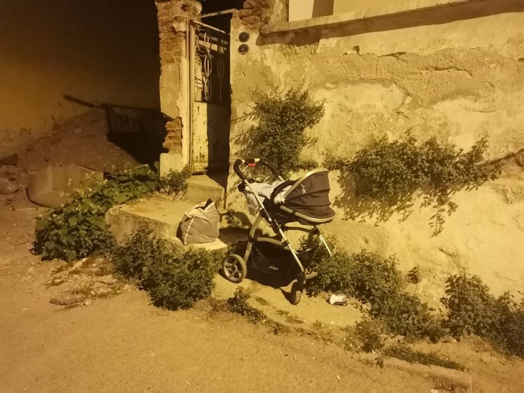 İzmir’de kadınların kavgası kötü bitti! Kucağında bebeği varken bıçaklandı