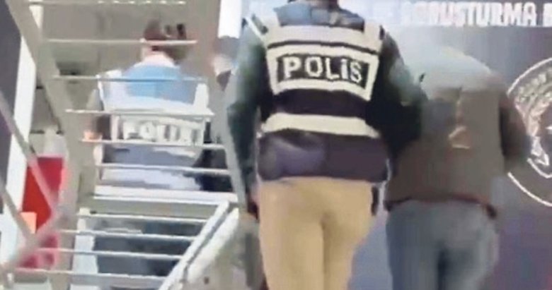 Motosikletle zehir sevkiyatı yapan şüpheliler yakalandı