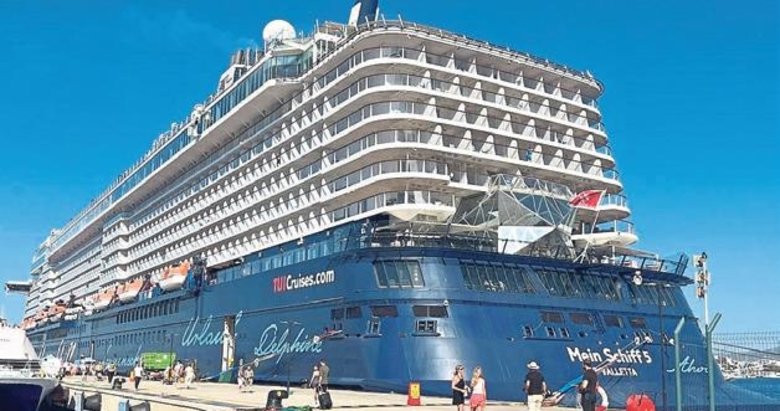Mein Schiff 5 gemisi yeniden Bodrum’da