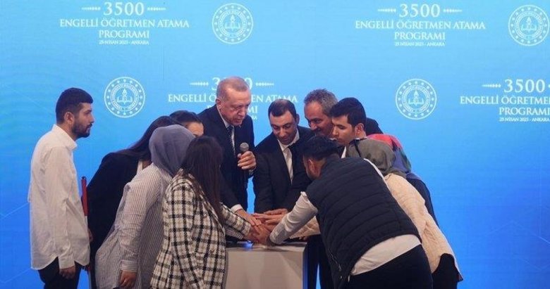 Son dakika: Başkan Erdoğan duyurdu: Tüm engelli öğretmen adaylarının ataması gerçekleşti