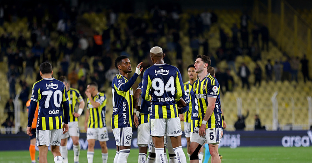 Fener pes etmiyor