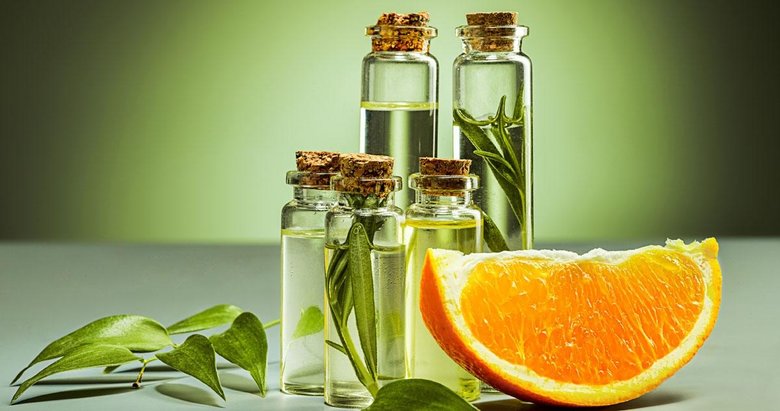 Cilt lekelerinin ilacı ıtır ve portakal çiçeği yağı