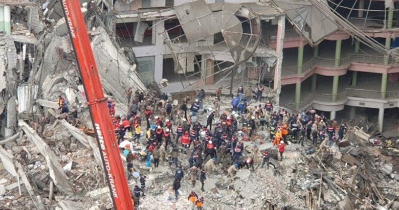 Depremde vefat sayısı 44 bin 218’e yükseldi