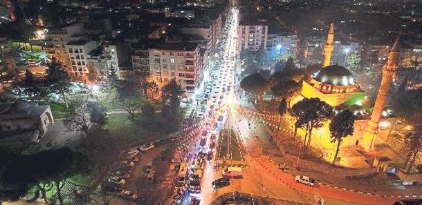 Şölen havasında seçim turu