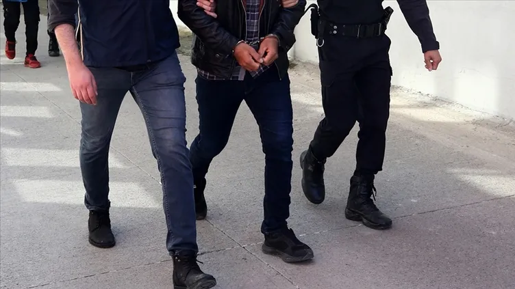 İzmir’de suç örgütüne operasyon: 8 gözaltı