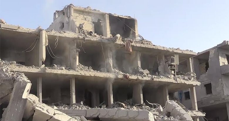 Afrin’de teröristlerin bomba tuzakladığı binada patlama