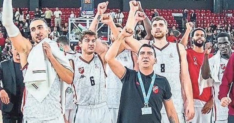 Karşıyaka’da Ufuk Sarıca memnun