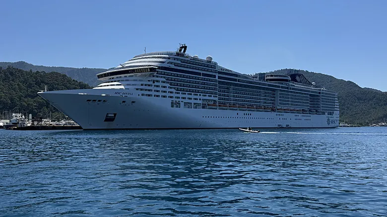 marmarise-msc-divina-kruvaziyeri-4-bin-121-turist-getirdi-1782209799138.png