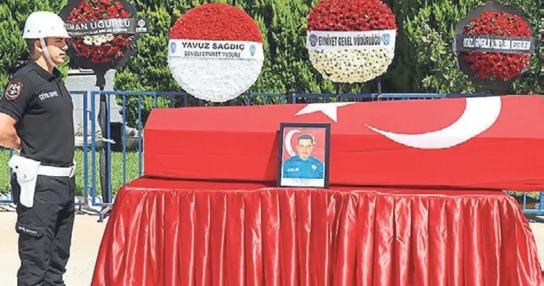 Şehit polis memuruna duygu dolu veda
