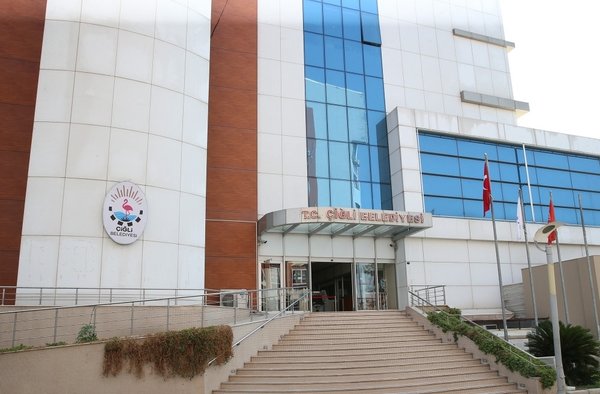 cigli-belediyesinde-yolsuzluk-iddiasi-1773638083234.jpeg