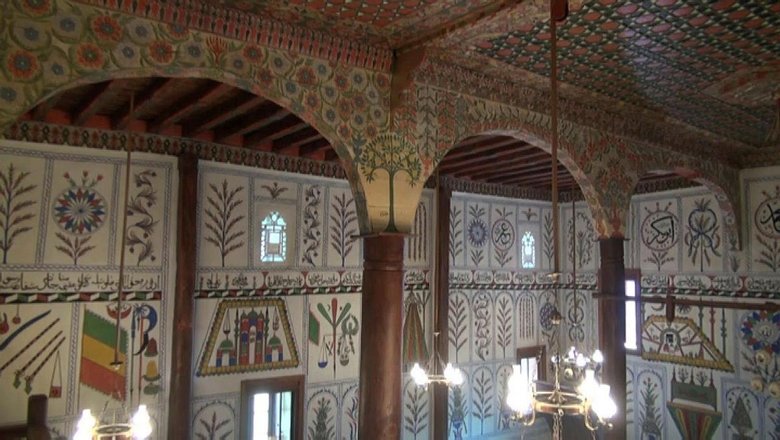 Çivi kullanılmadan yapılan tarihi ahşap cami yıllara meydan okuyor