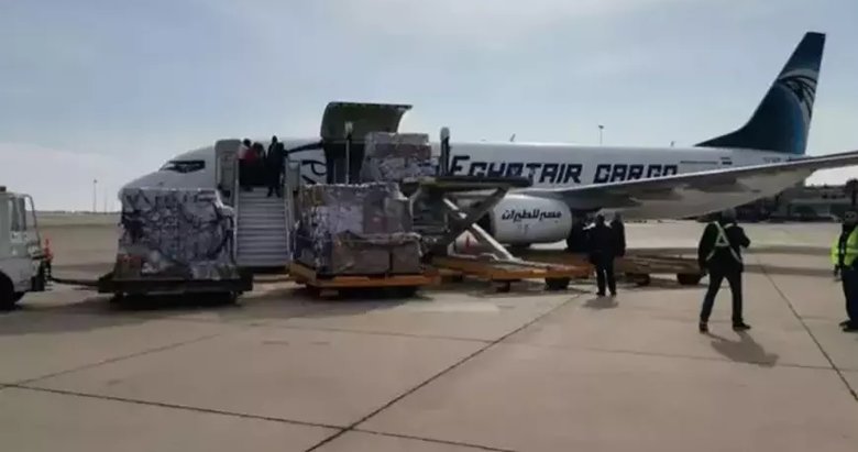 Mısır’ın gönderdiği ilk yardım uçağı Suriye’ye ulaştı