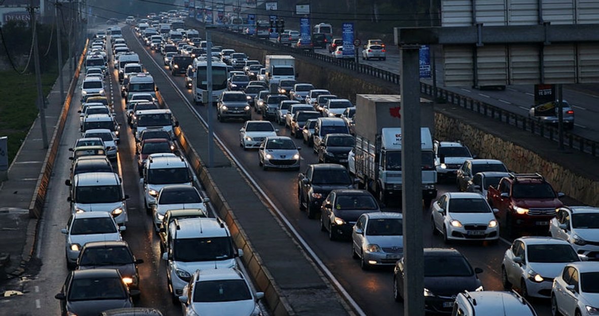 Izmir De Trafik Sigortasi Ne Kadar Iste Il Il 2019 Yili Trafik Sigortasi Fiyatlari