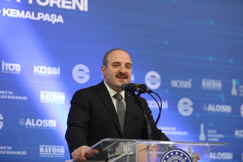 İzmir’de 14 fabrika açıldı, 7 fabrikanın temeli atıldı