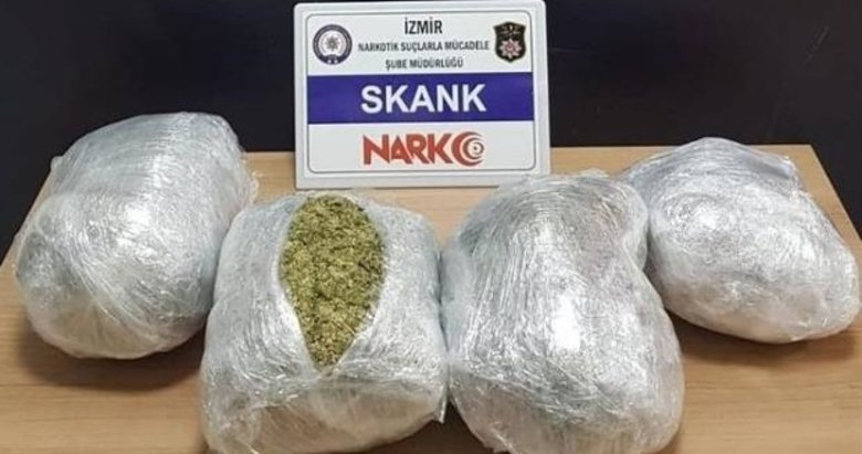 İzmir’de şüpheli araçtan 4 kilo sentetik uyuşturucu çıktı