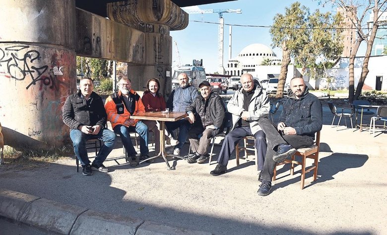 Gökdelenlerin arasındaki virane Çınarlı Mahallesi