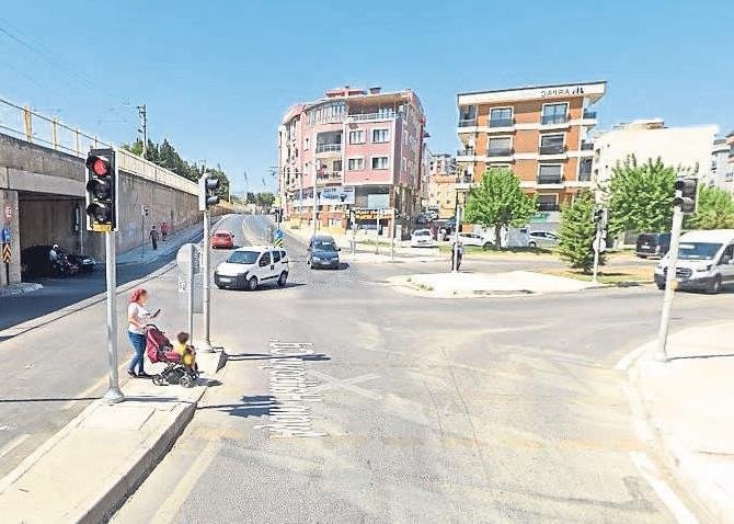 Buca’nın yolu köstebek yuvası