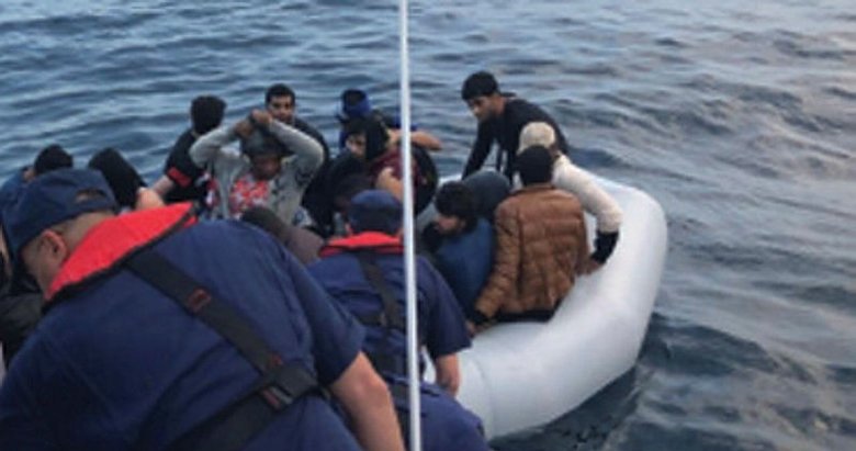 İzmir’de 35 düzensiz göçmen yakalandı