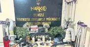 Apartman dairesine kenevir serası kurmuş!