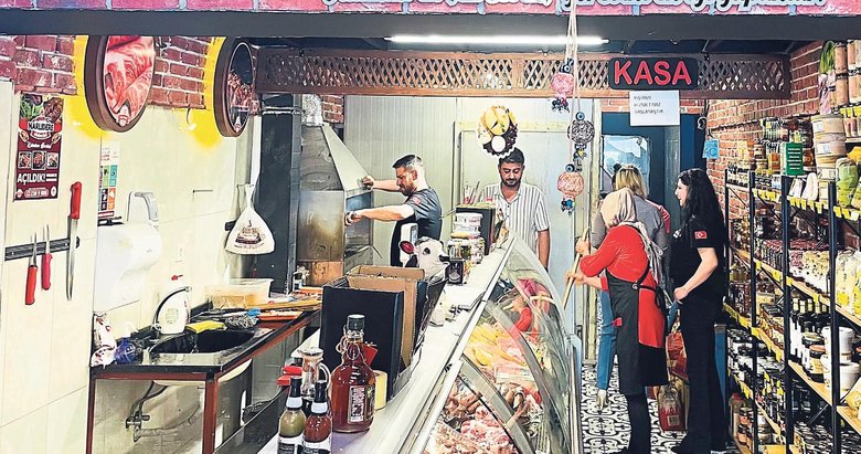 Özel çiftlikten etleri tadarak alma devri