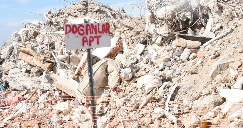 İzmir’deki depremde 15 kişiyi hayattan koparmıştı! Doğanlar Apartmanı davasında flaş gelişme