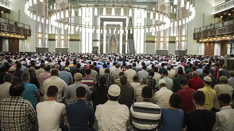 cuma-hutbesi-15-mayis-cuma-hutbesinin-konusu-ne-diyanet-yayinladi-15-mayis-cuma-hutbesi-konusu-indirme-1778764676238.png