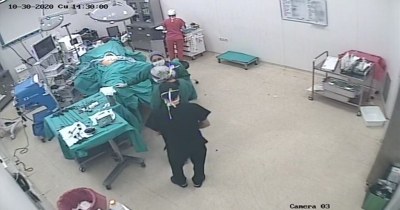 Depreme ameliyatta yakalandılar! Deprem esnasında organlar adeta yer değiştirdi