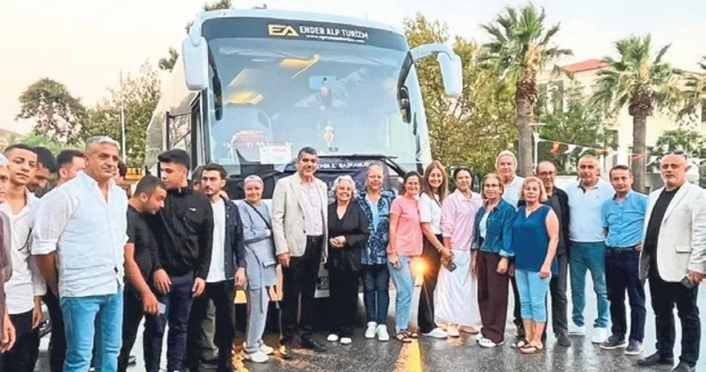 AK Parti İzmir’den 25. yıl buluşmasına yoğun katılım