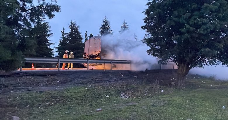 Balıkesir’de seyir halindeki tanker alev aldı