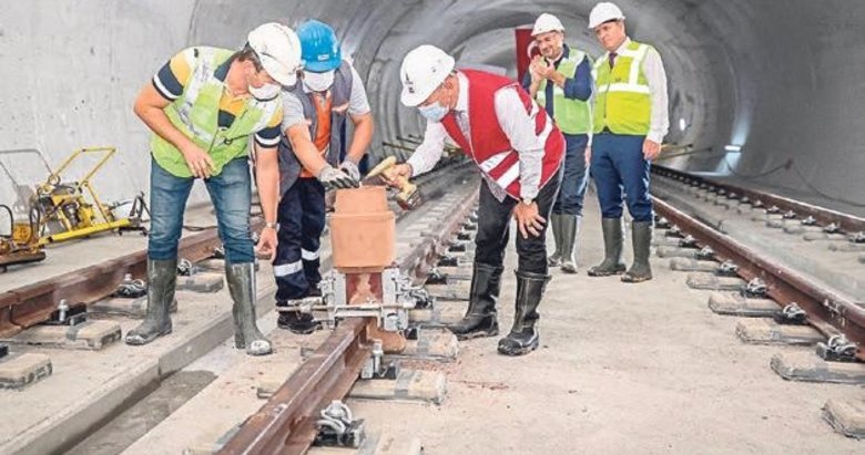 Metro adım adım Narlıdere’ye ilerliyor