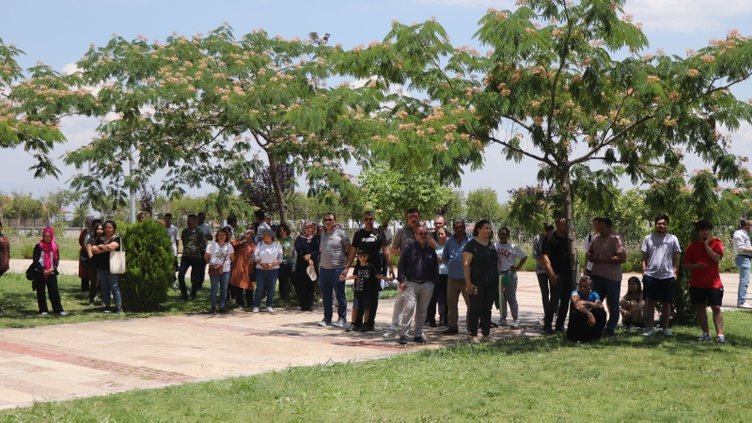 Denizli’de baba oğulun YKS heyecanı! Sınava birlikte girdiler