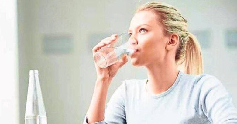 Yeterli su tüketimi mental fayda sağlıyor