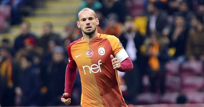 Sneijder dönüyor
