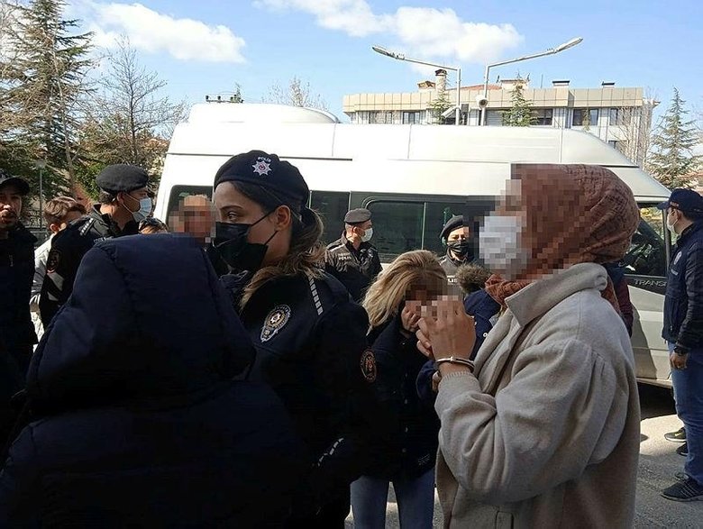 Afyonkarahisar’da ’Google’ vurgunu! 5 bin 321 esnafı 1 milyon 271 bin 900 TL dolandırdılar iddiası