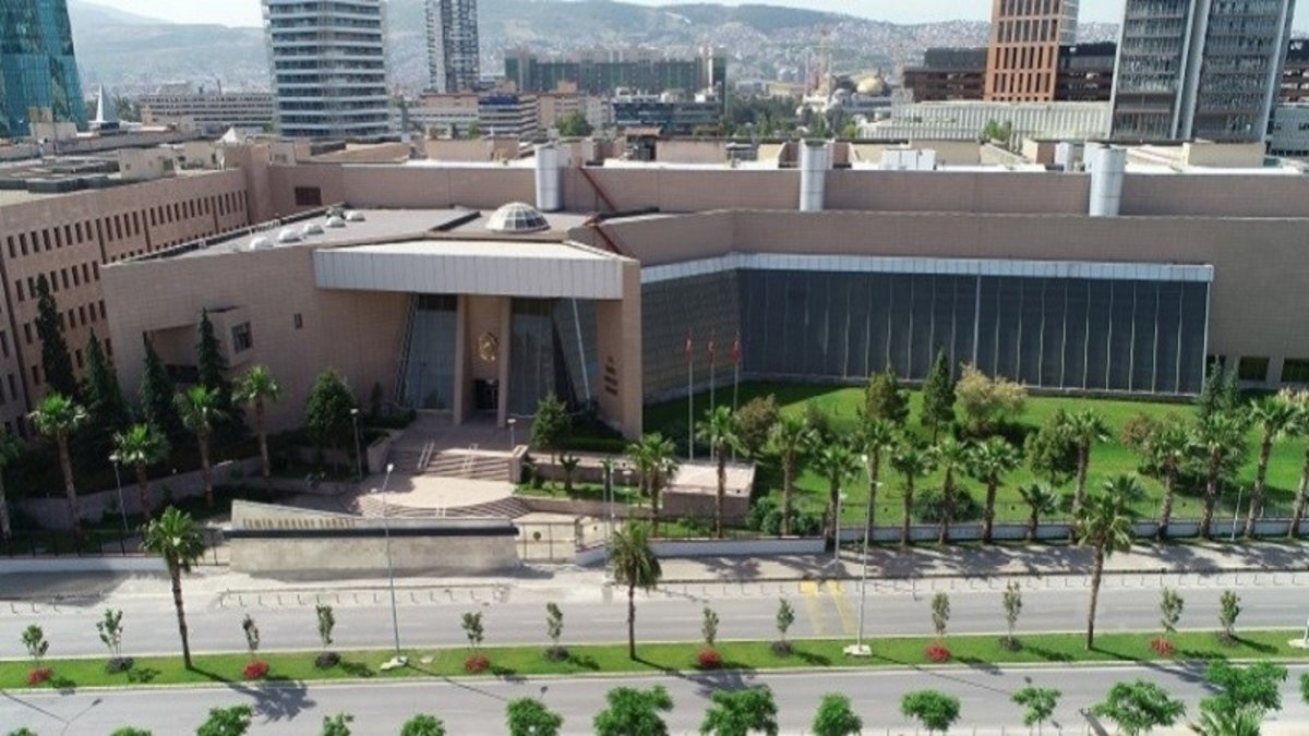 İzmir Adliyesi’nde 250 kişilik dev istihdam!